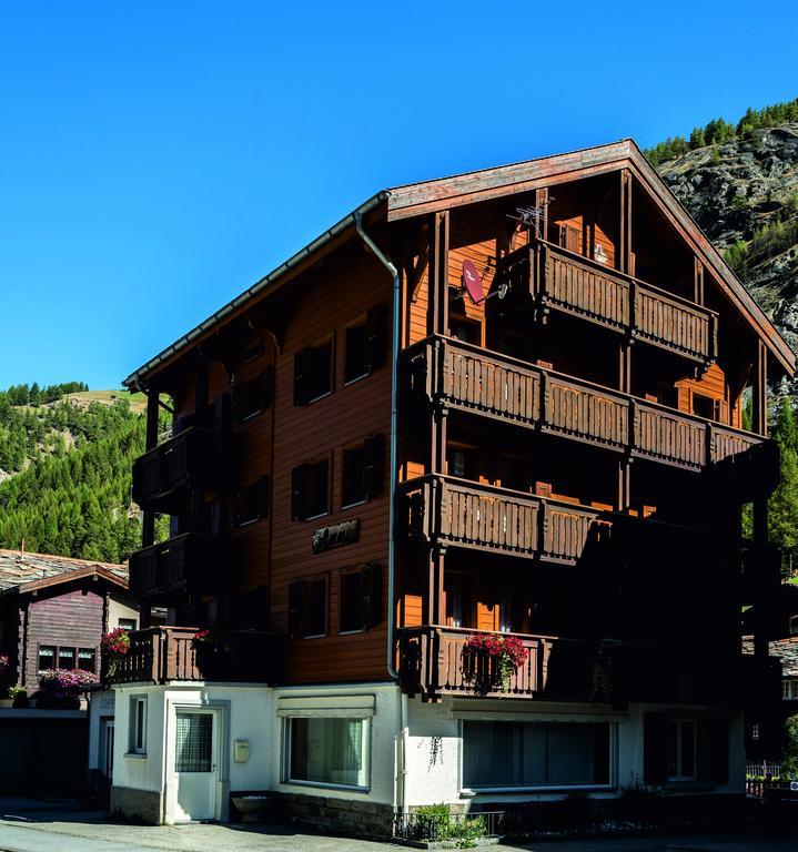 Haus Amour Saas-Grund Bagian luar foto