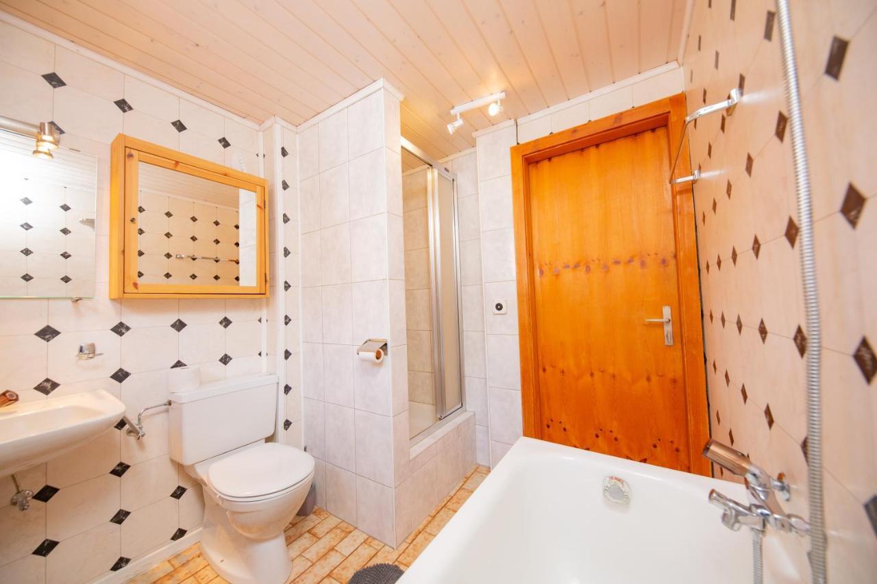 Haus Amour Saas-Grund Bagian luar foto